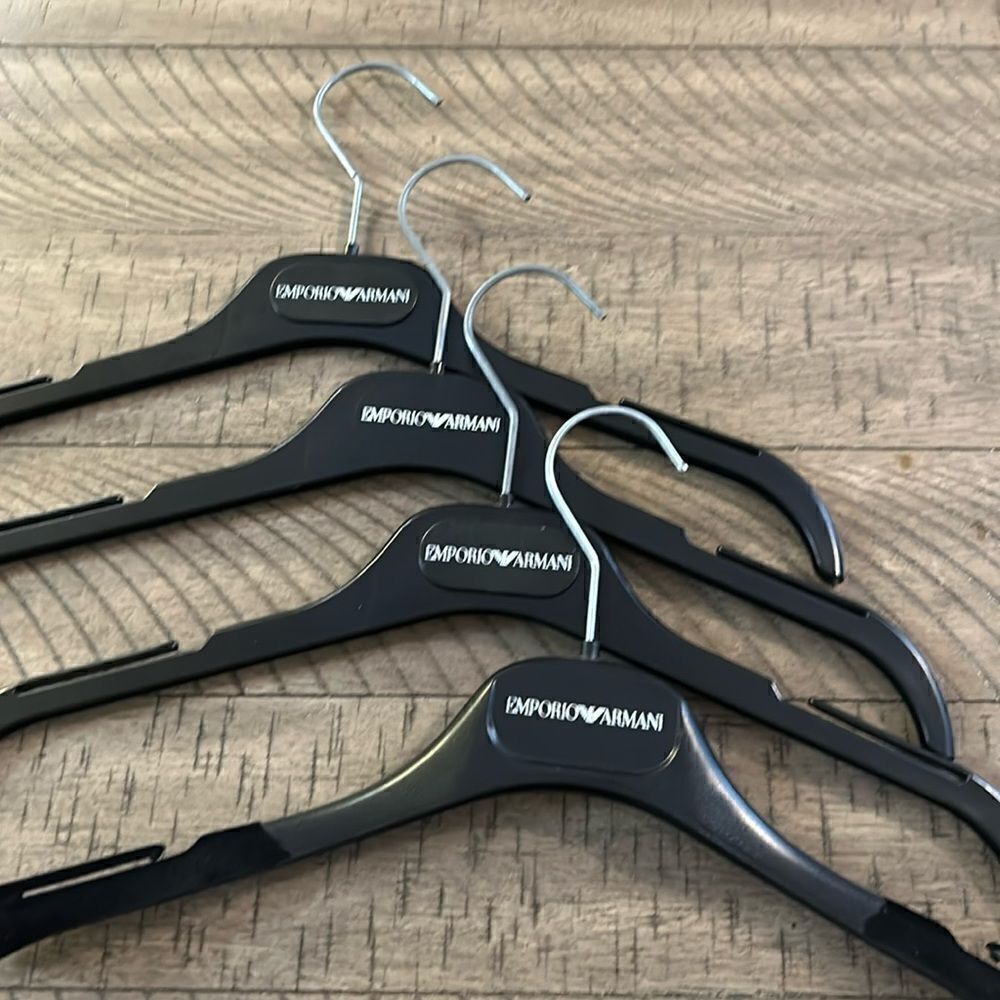 Emporio Armani Shirt 👚 & Sweater Hangars (1 w/ velvet) Set of 4 Get Organized.